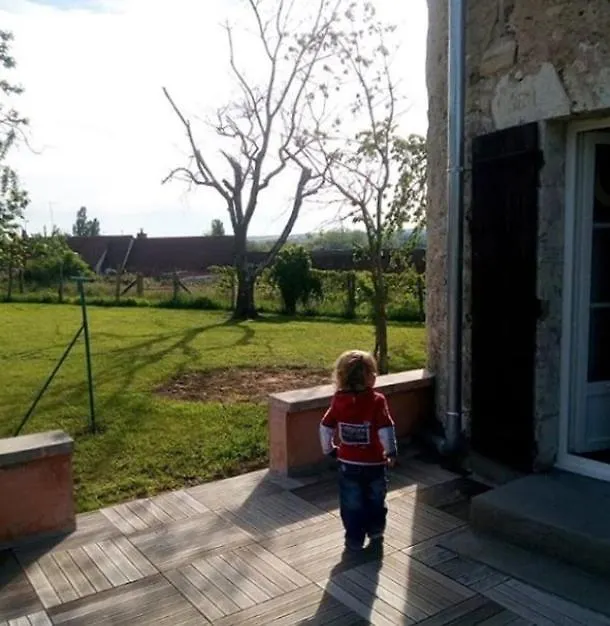 L'Insolite Et Medievale Tour Yselda Saint-Pourcain-sur-Sioule