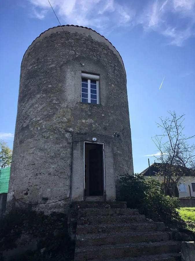 Holiday home L'Insolite Et Medievale Tour Yselda Saint-Pourcain-sur-Sioule