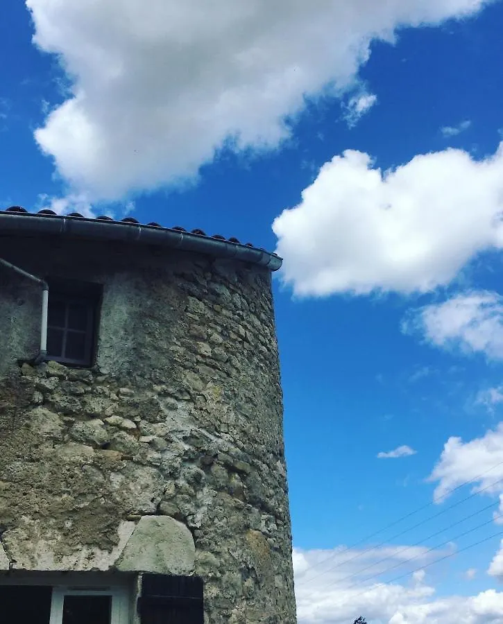 L'Insolite Et Medievale Tour Yselda Saint-Pourcain-sur-Sioule Holiday home